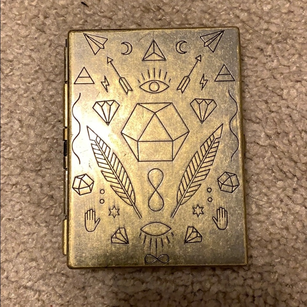 Bing Bang x Urban Outfitters card holder